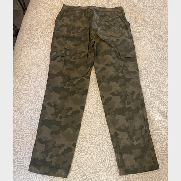 JCREW High Rise Tapered Cargo Pant in Jacquard Camo - Picture 5 of 6